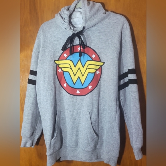 Wonder Woman Sweaters - WONDER Woman  Hooded  Pullover  Size  L ( 11 - 13 )